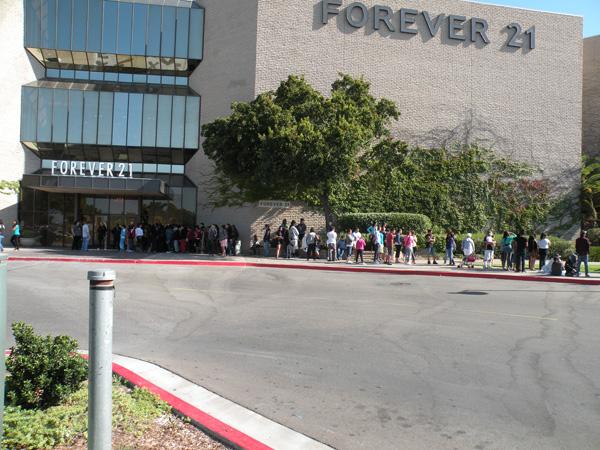 It Took Forever: Forever 21 Finally Reopens in Modesto